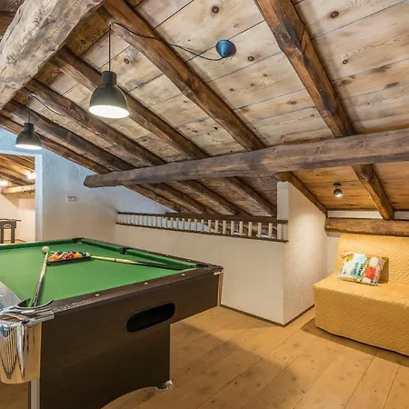 Family Lipica With Private Pool And Jacuzzi *