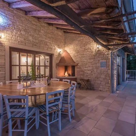 Family Lipica With Private Pool And Jacuzzi * Pazin