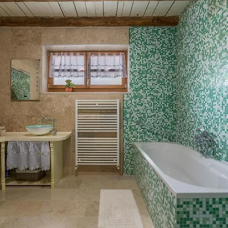 Family Lipica With Private Pool And Jacuzzi Villa