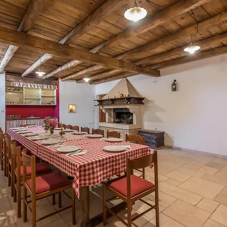 Family Lipica With Private Pool And Jacuzzi Villa